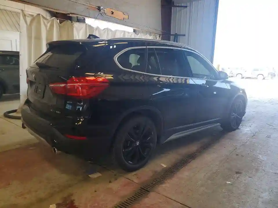 WBXJG9C0XL5P48829 2020 BMW X1-2