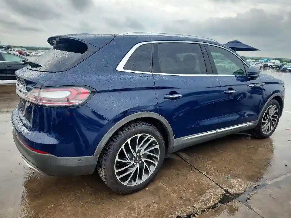 2LMPJ6L9XKBL12644 2019 LINCOLN NAUTILUS-2