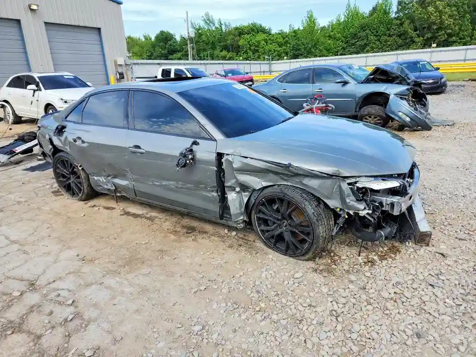 WAUB4AF43RA043992 2024 AUDI S4/RS4-3
