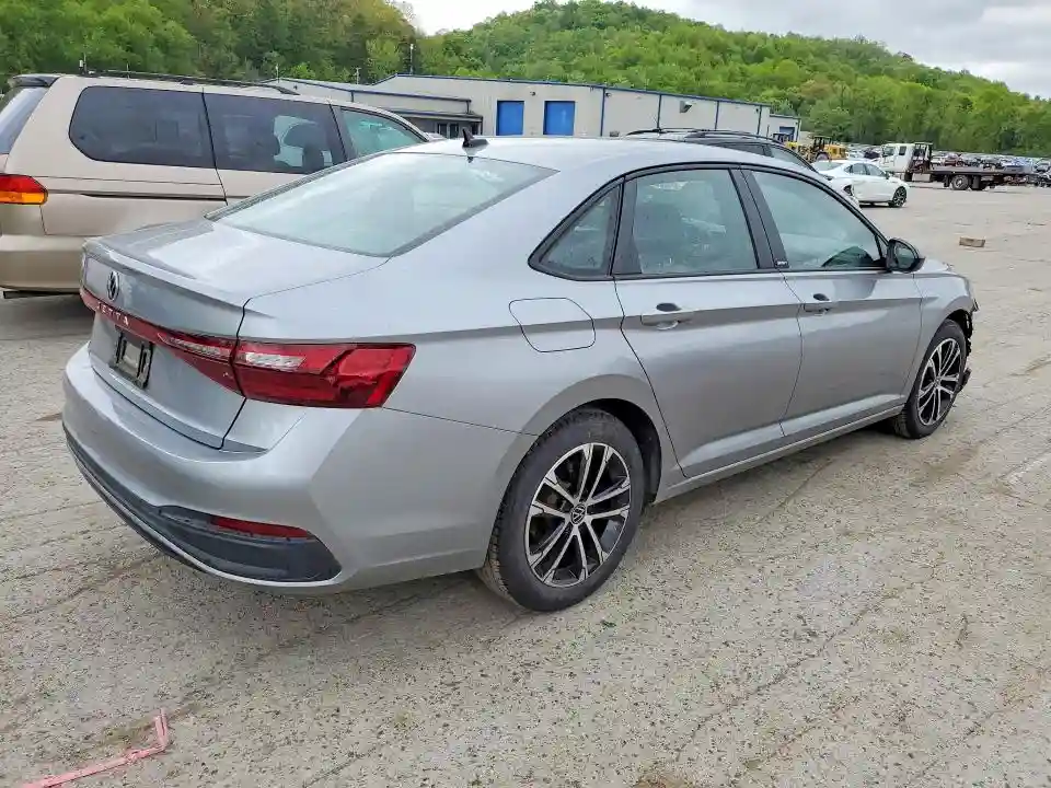 3VWBX7BU2SM042633 2025 VOLKSWAGEN JETTA-2