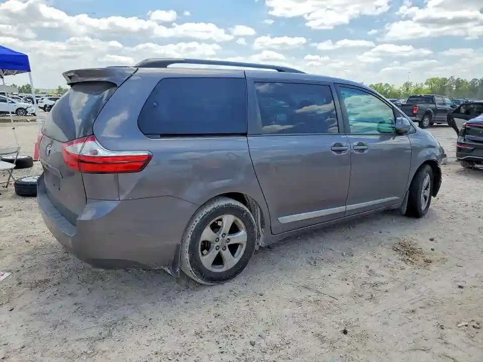 5TDKZ3DC9HS847340 2017 TOYOTA SIENNA-2