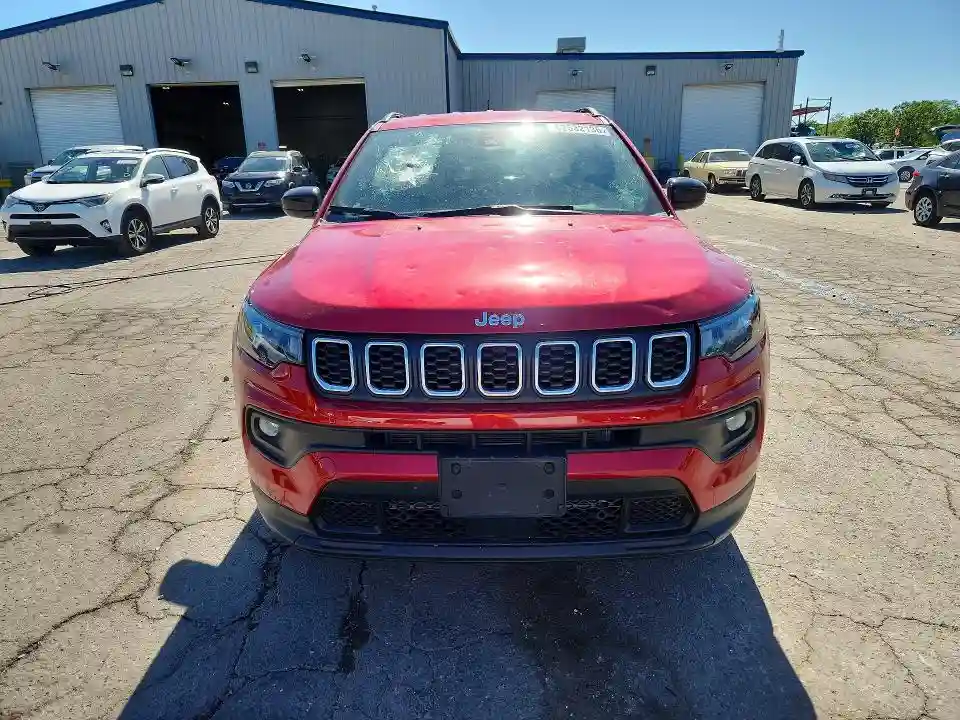 3C4NJDBN2ST557999 2025 JEEP COMPASS-4