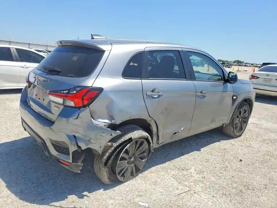 JA4ARUAU6RU009028 2024 MITSUBISHI OUTLANDER-2