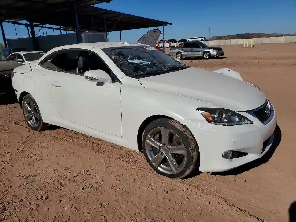 JTHFE2C28F2511424 2015 LEXUS IS-3