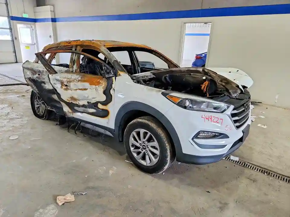KM8J3CA43JU788308 2018 HYUNDAI TUCSON-3