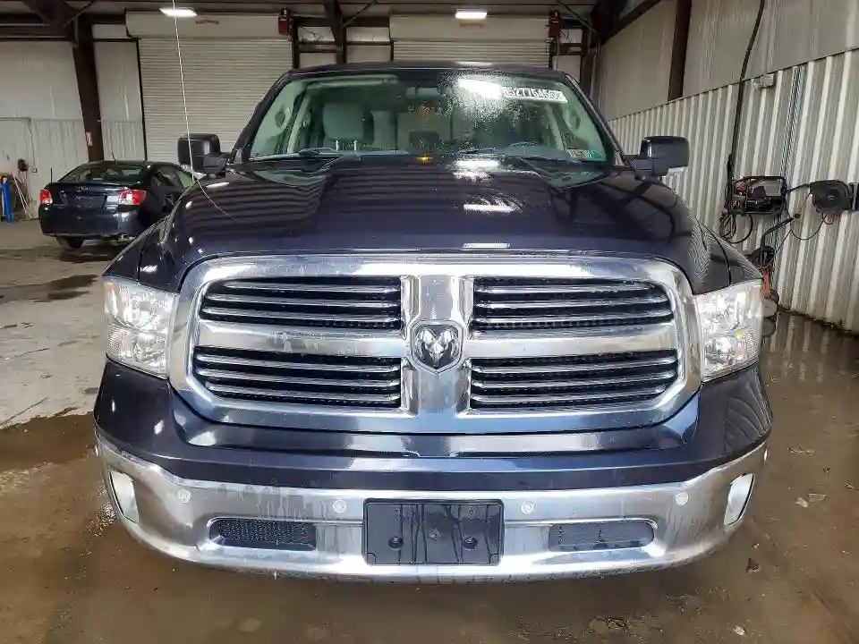 1C6RR7GT3HS783621 2017 RAM 1500-4