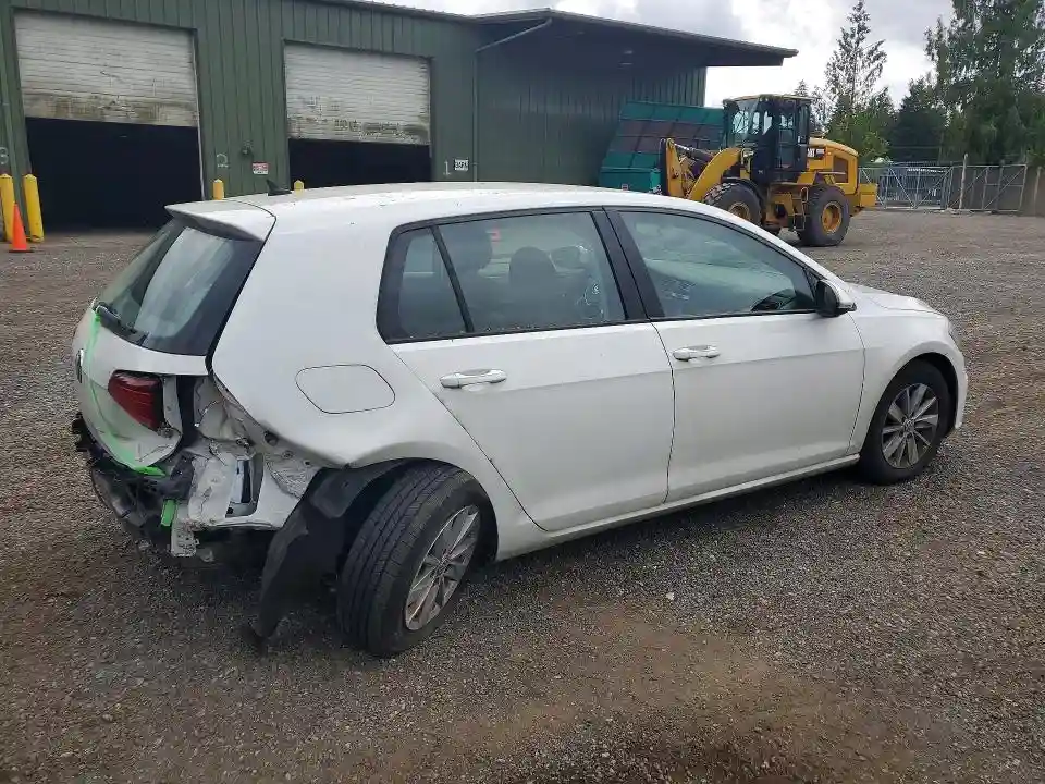 3VWG17AUXJM274470 2018 VOLKSWAGEN GOLF-2