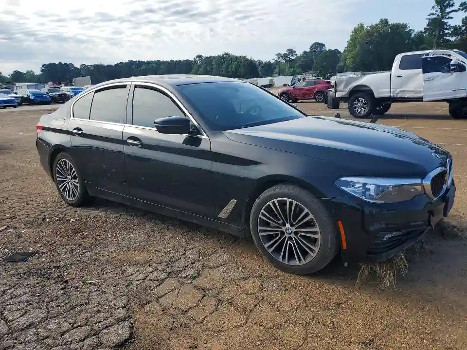 WBAJA5C54JWA37671 2018 BMW 5 SERIES-3