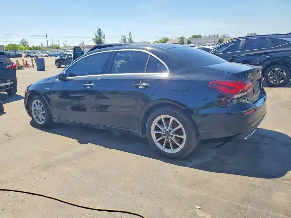WDD3G4EB9KW019307 2019 MERCEDES-BENZ A-CLASS-1