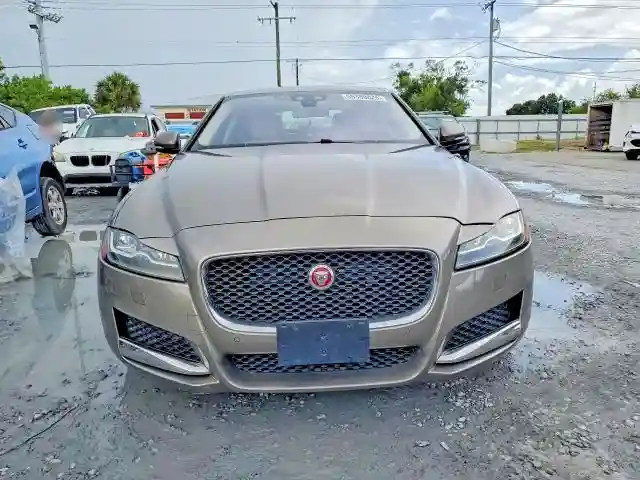 SAJBK4BV0HCY26717 2017 JAGUAR XF-4