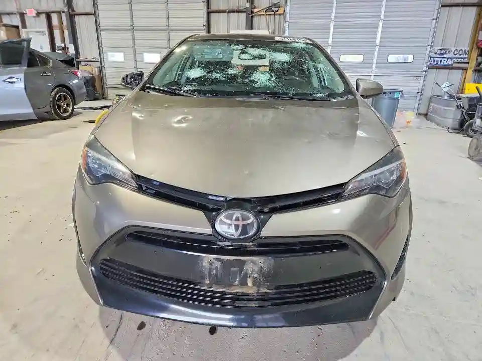 2T1BURHE4JC109733 2018 TOYOTA COROLLA-4