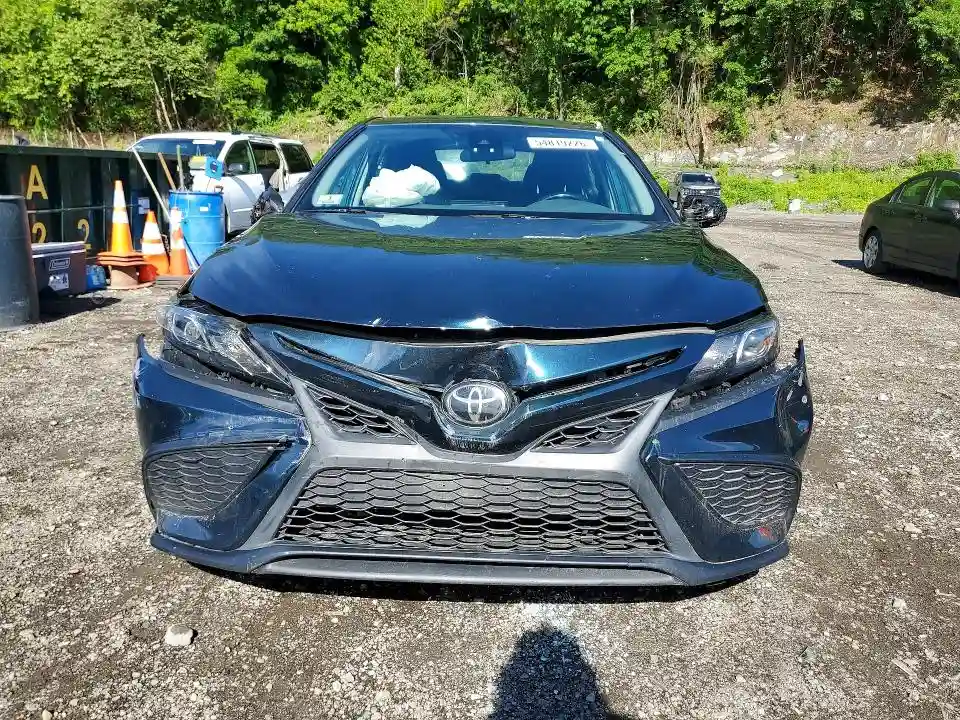 4T1G11AK3MU601382 2021 TOYOTA CAMRY-4