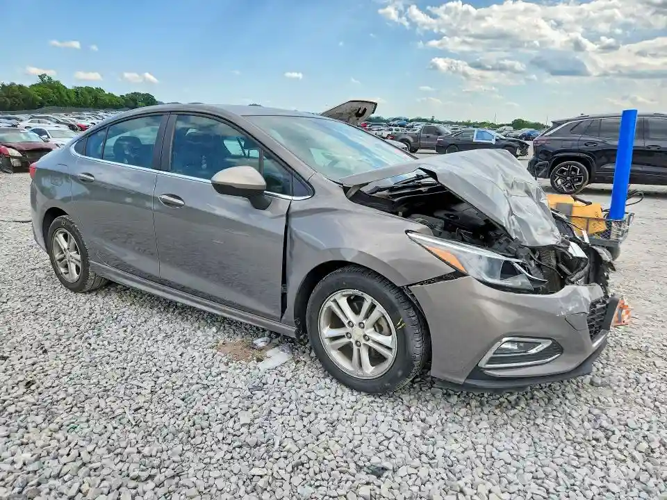 1G1BE5SM2J7159711 2018 CHEVROLET CRUZE-3