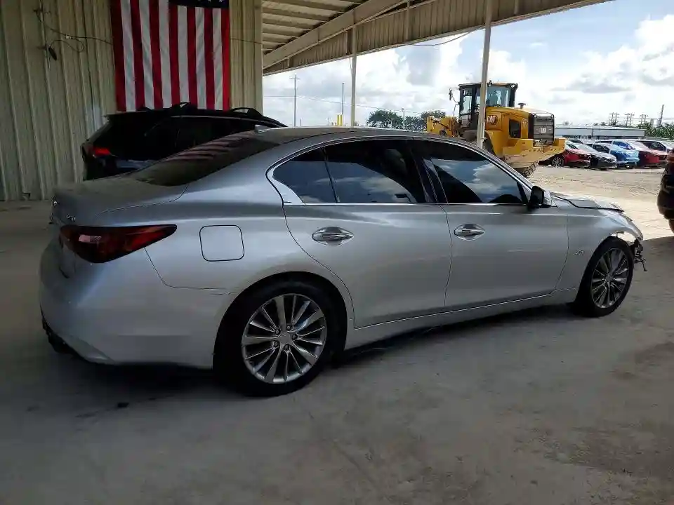 JN1EV7AP5JM590642 2018 INFINITI Q50-2