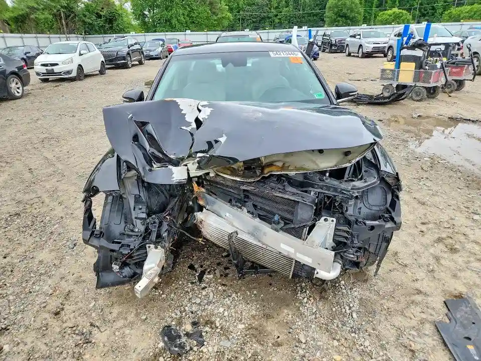 KMTG64LA3KU035251 2019 GENESIS G70-4