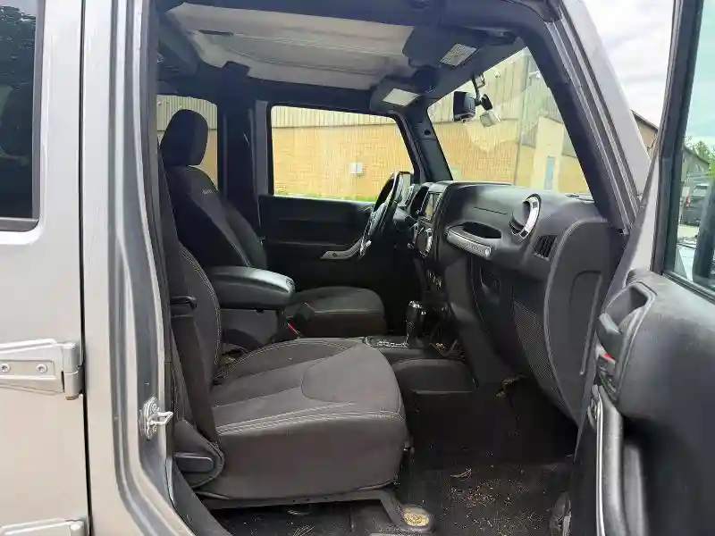 1C4BJWEG9GL205193 2016 JEEP WRANGLER-4