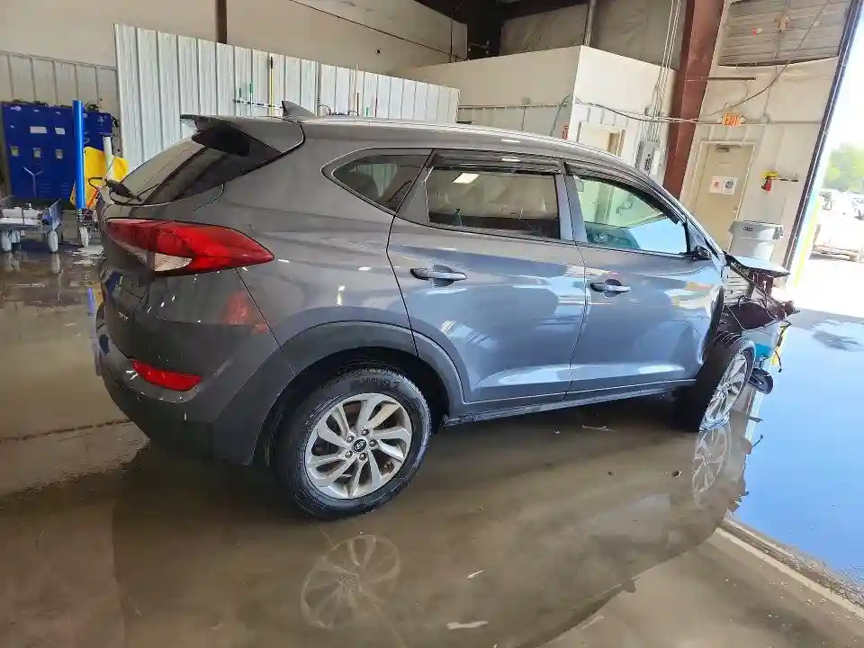 KM8J3CA49JU615098 2018 HYUNDAI TUCSON-2