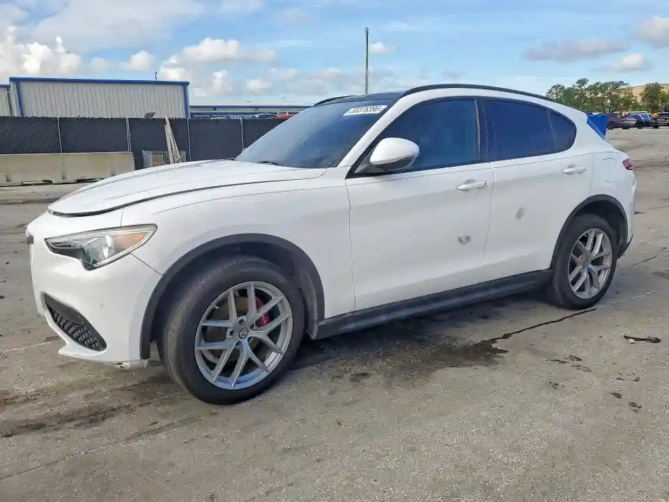 ZASFAKNN0J7B82368 2018 ALFA ROMEO STELVIO-0