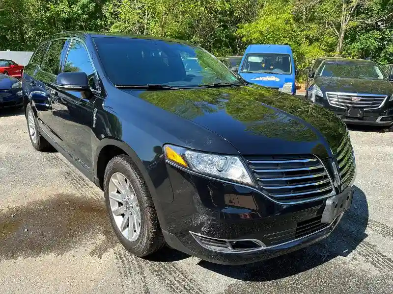 2LMHJ5NK7JBL02473 2018 LINCOLN TOWNHOUSE MKT-0