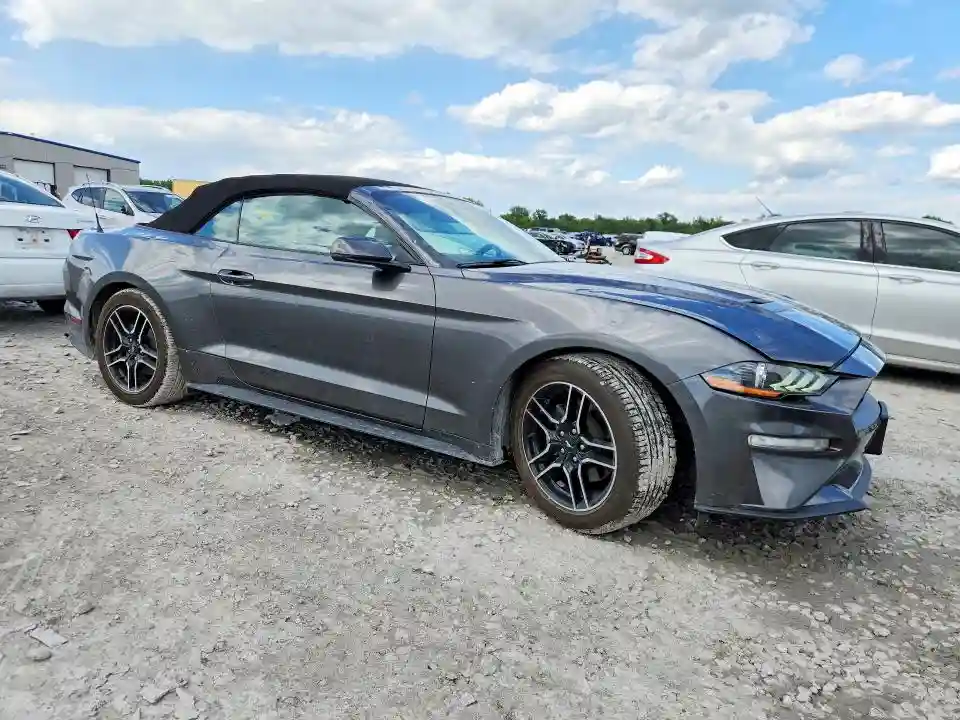 1FATP8UH1J5139443 2018 FORD MUSTANG-3
