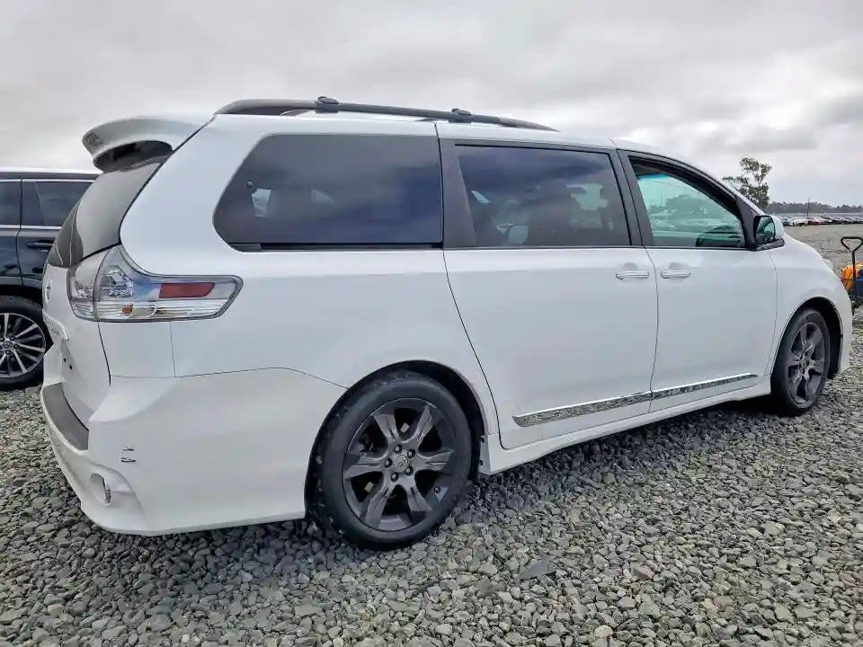 5TDXK3DC8FS586967 2015 TOYOTA SIENNA-2
