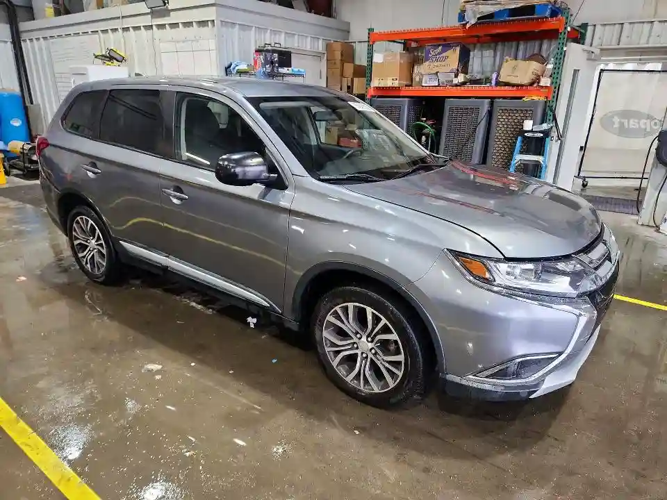 JA4AZ3A35JJ003616 2018 MITSUBISHI OUTLANDER-3
