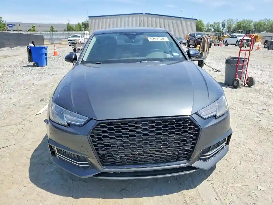 WAUKMAF4XJN018469 2018 AUDI A4-4