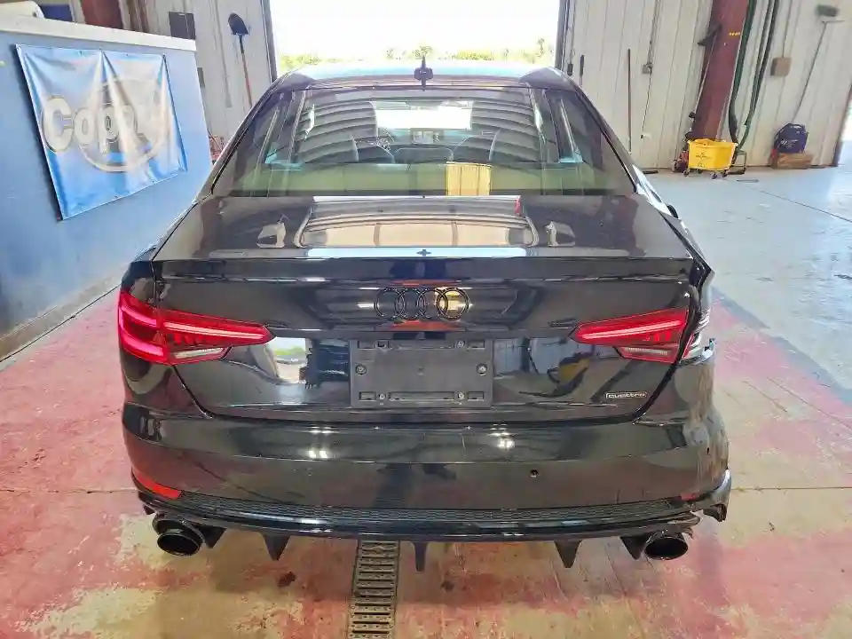 WAUPNAF46JA083894 2018 AUDI A4-5