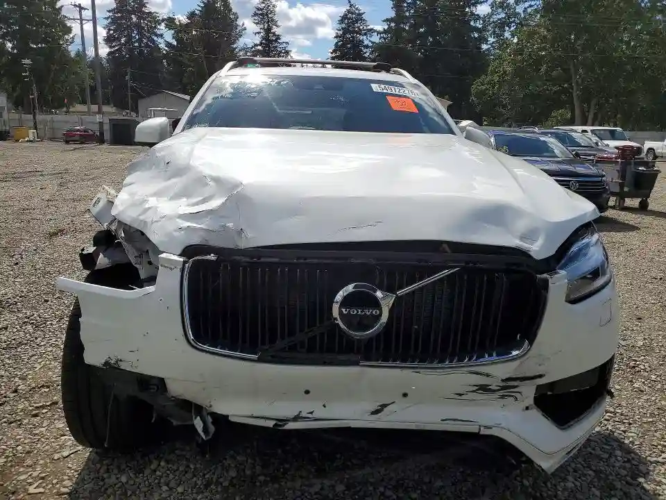 YV4A22PK0K1441980 2019 VOLVO XC90-4