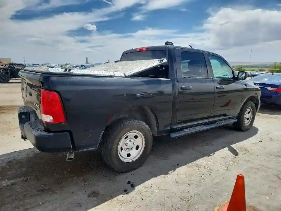 1C6RR7XTXHS818879 2017 RAM 1500-2