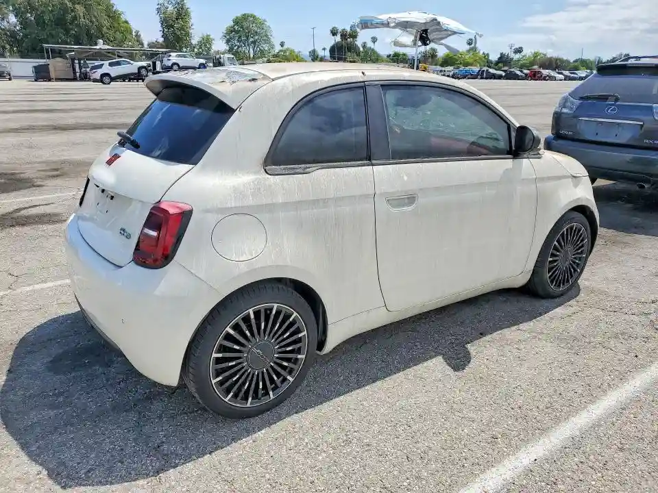ZFAFFAA45RX209956 2024 FIAT 500-2