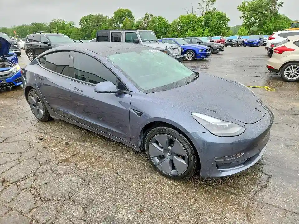 5YJ3E1EB5NF123767 2022 TESLA MODEL 3-3