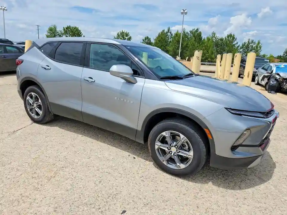 3GNKBHR42SS208813 2025 CHEVROLET BLAZER-3