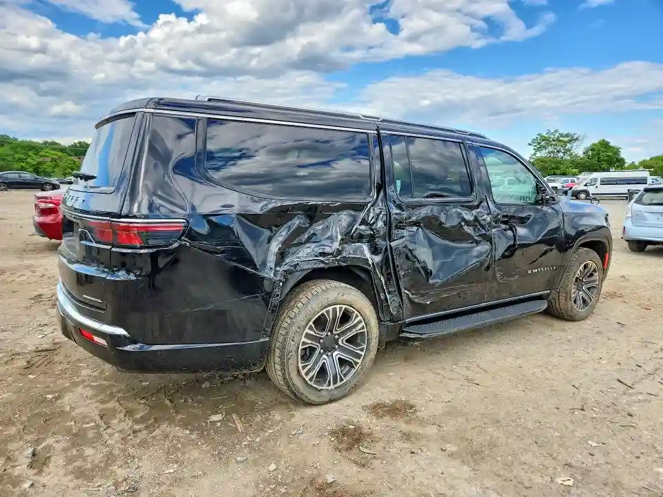 1C4SJSBP3PS568270 2023 JEEP WAGONEER-2