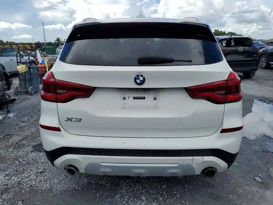 5UXTR7C50KLR44688 2019 BMW X3-5