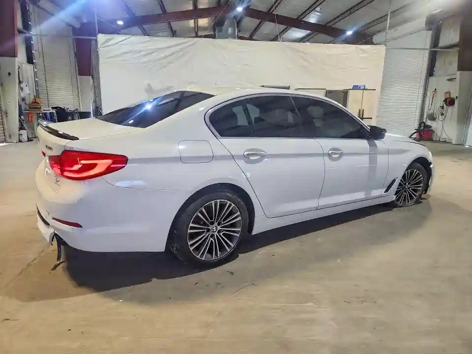 WBAJA7C55JWA74482 2018 BMW 5 SERIES-2