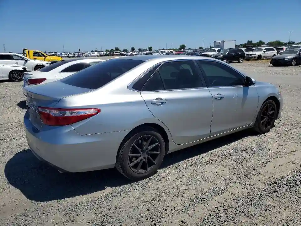 4T1BF1FKXFU049564 2015 TOYOTA CAMRY-2