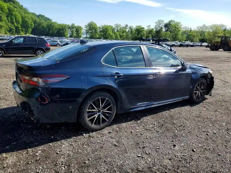 4T1G11AK3MU601382 2021 TOYOTA CAMRY-2
