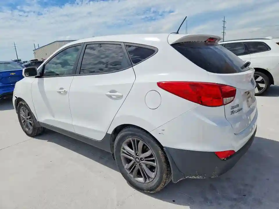 KM8JT3AFXFU086754 2015 HYUNDAI TUCSON-1
