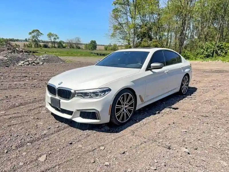 WBAJB9C57JB049807 2018 BMW M5-1