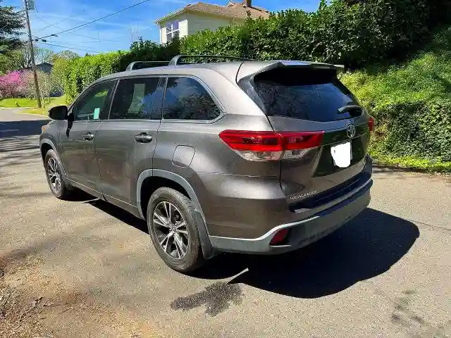 5TDBZRFH5HS453930 2017 TOYOTA HIGHLANDER-2