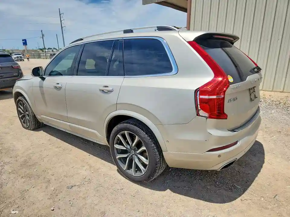 YV4A22PK0J1206333 2018 VOLVO XC90-1