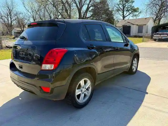 KL7CJKSBXLB085648 2020 CHEVROLET TRAX-3