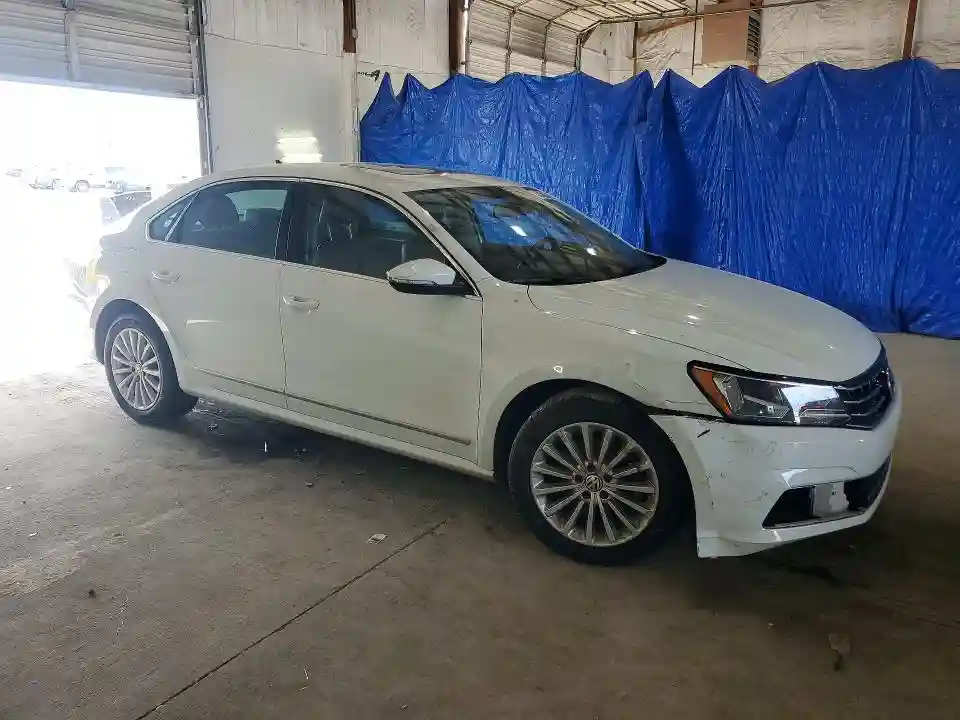 1VWBT7A30HC012075 2017 VOLKSWAGEN PASSAT-3