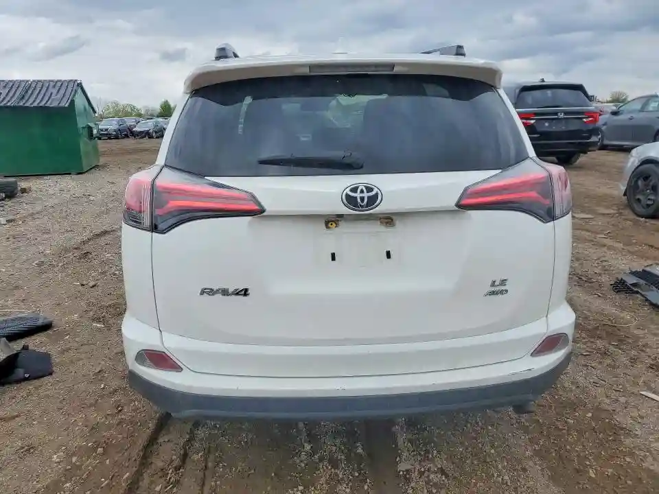 JTMBFREV5JJ746570 2018 TOYOTA RAV4-5
