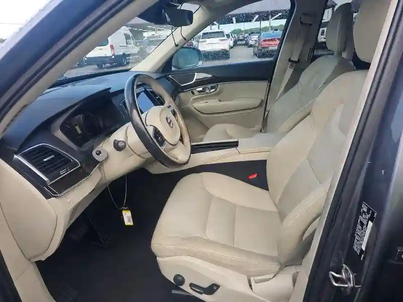 YV4A22PK1H1112147 2017 VOLVO XC90-4