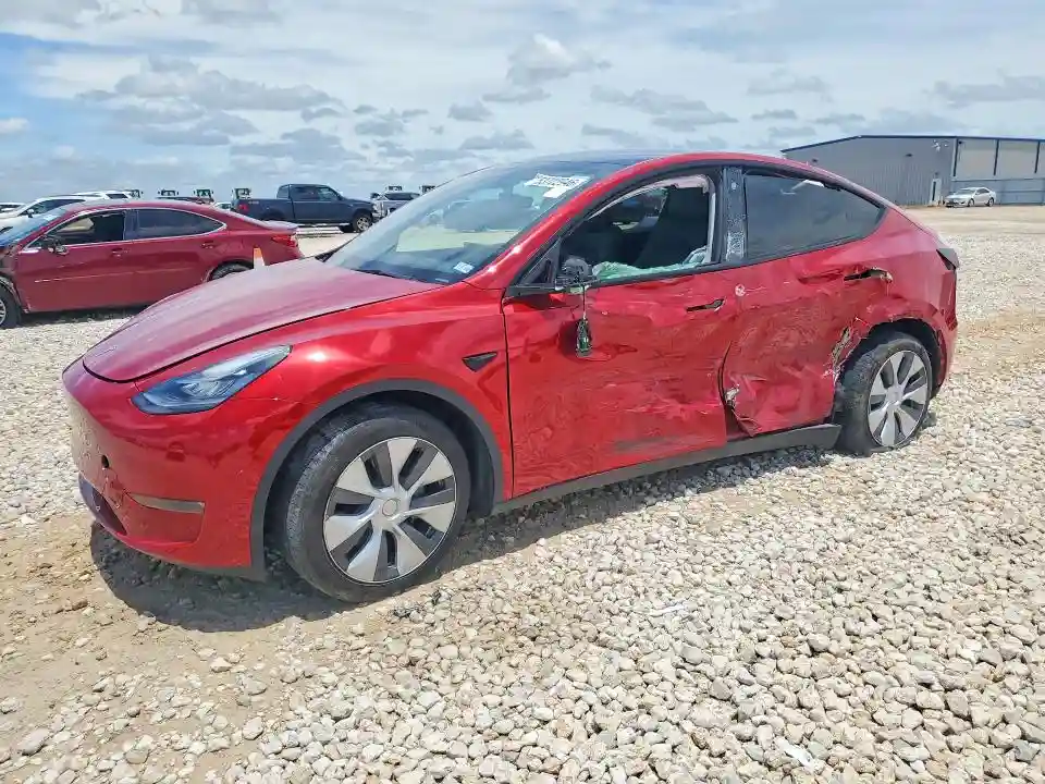 7SAYGDEE9PA112589 2023 TESLA MODEL Y-0