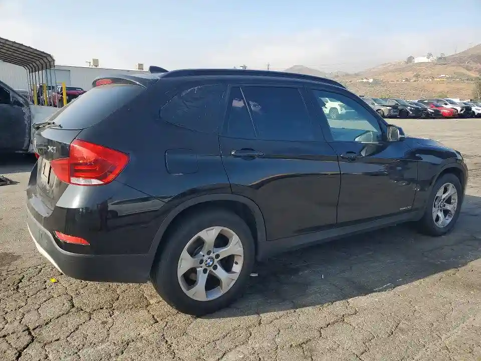 WBAVM1C51FV316023 2015 BMW X1-2