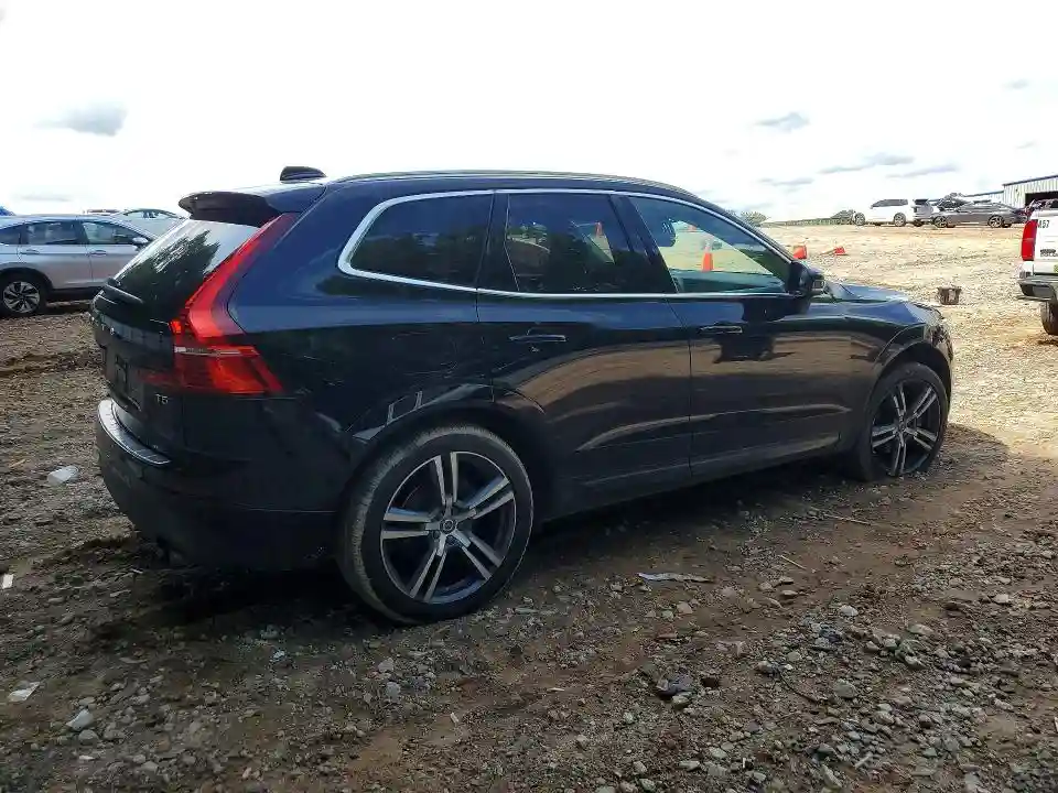 YV4102RK2J1090510 2018 VOLVO XC60-2