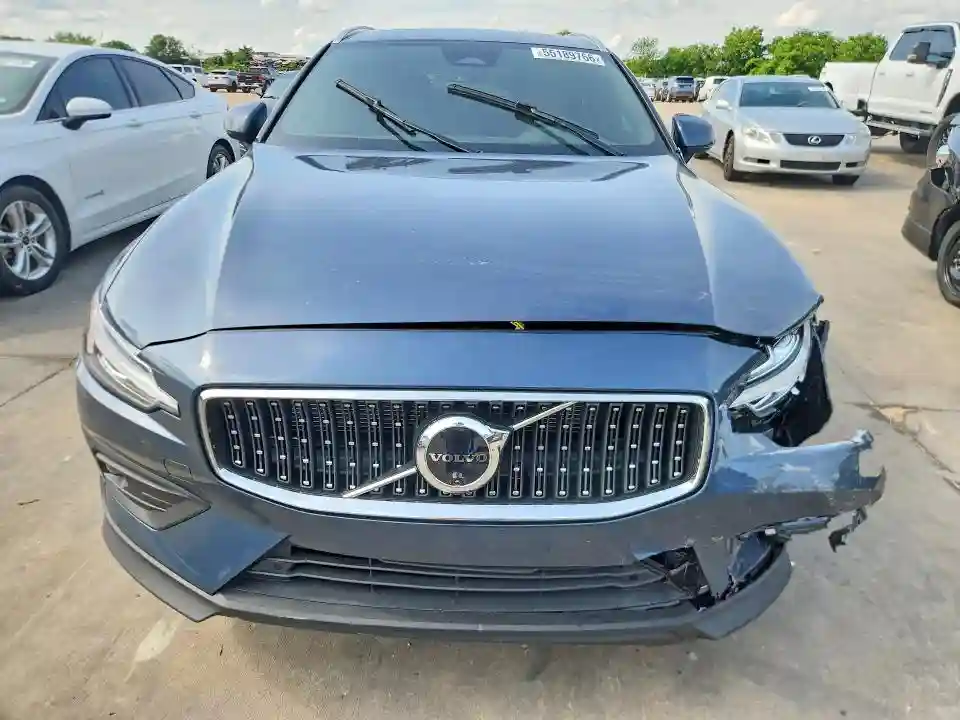 YV4L12WK9T2174007 2026 VOLVO V60-4